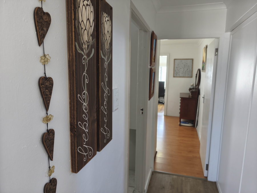 5 Bedroom Property for Sale in Perlemoenbaai Western Cape